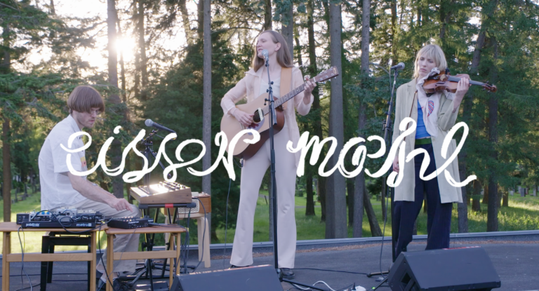 Live session on a rooftop in Oslo